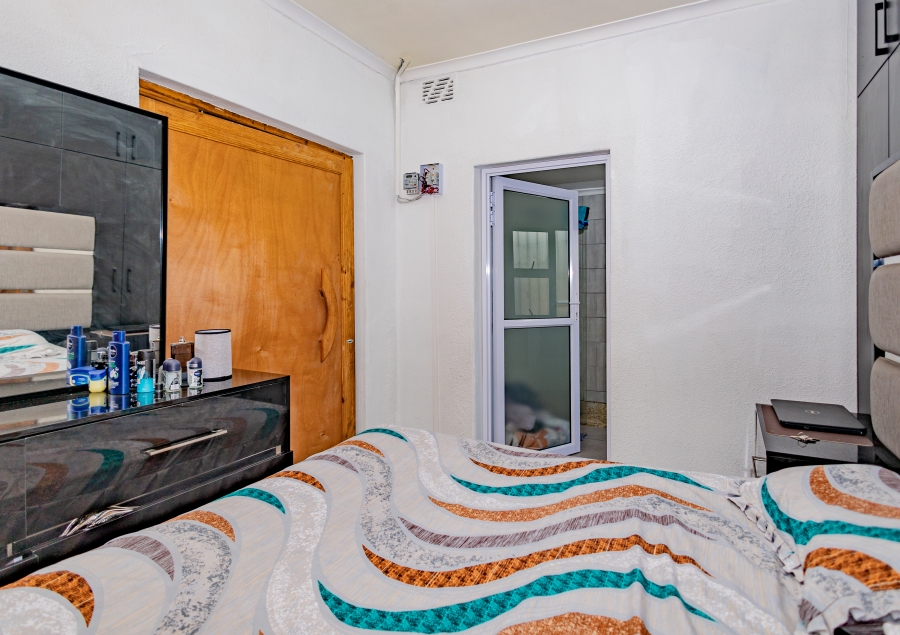 5 Bedroom Property for Sale in Vasco Estate Western Cape